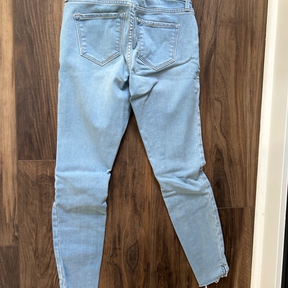 Old navy, built in warm jeans - Picture 2 of 3